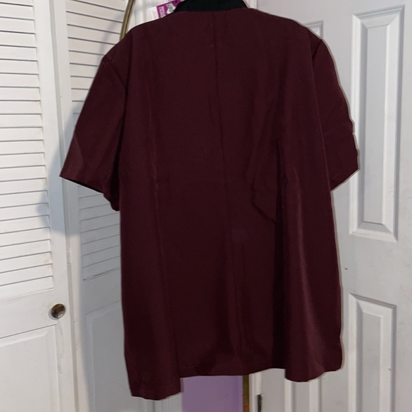 Maroon & Black Edwards 2XLR SCRUBS TOP - Picture 7 of 11